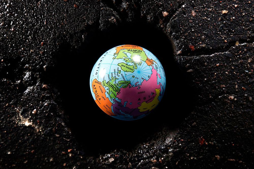 The Black Hole Engulfing the World's Bond Markets (Bloomberg)